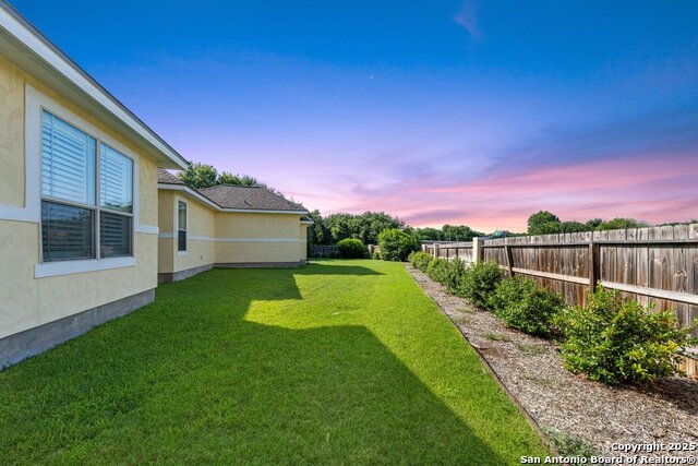 Listing photo id 37 for 213 Chattington