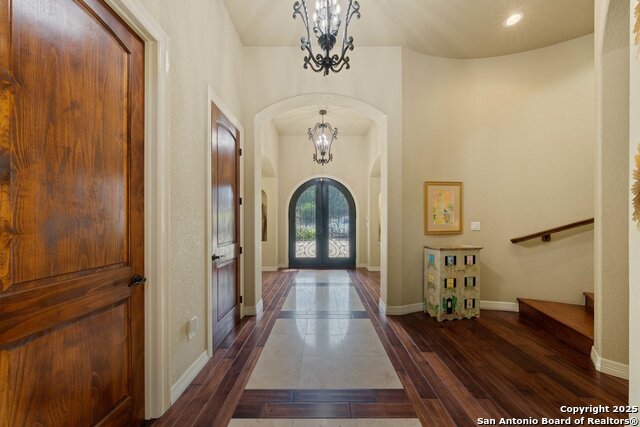Listing photo id 2 for 213 Chattington