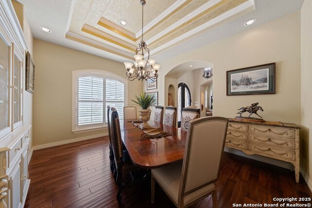 Listing photo id 6 for 213 Chattington