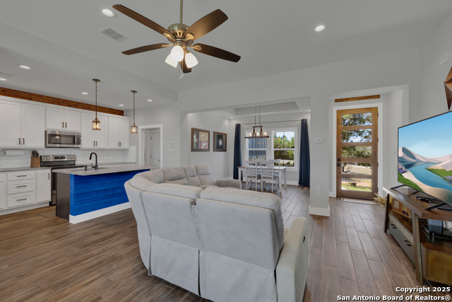 Image 7 of 40 For 315 Hilltop  