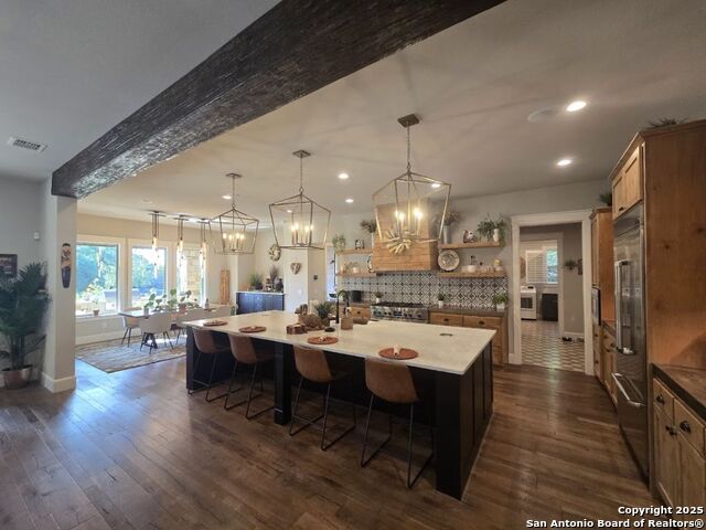 Image 11 of 50 For 656 River Way