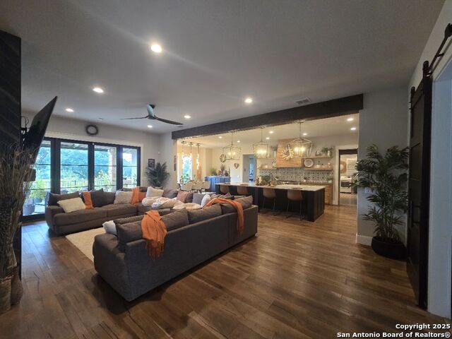 Image 17 of 50 For 656 River Way