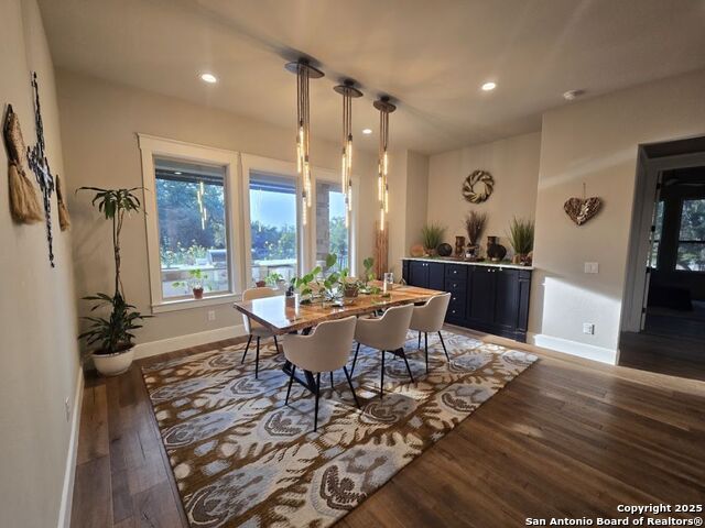 Image 19 of 50 For 656 River Way