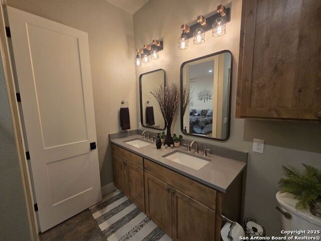 Image 31 of 50 For 656 River Way