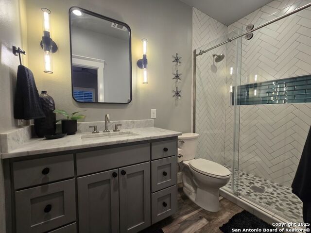 Image 40 of 50 For 656 River Way