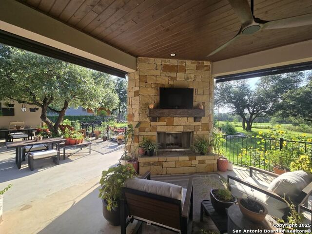 Image 45 of 50 For 656 River Way