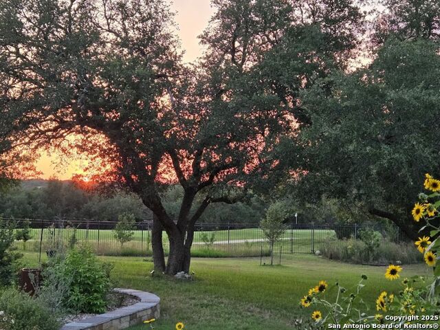 Image 49 of 50 For 656 River Way