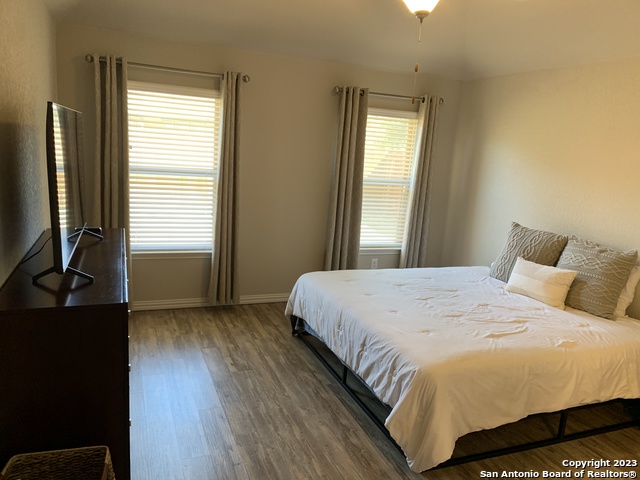 Image 21 of 41 For 10330 Owl Woods