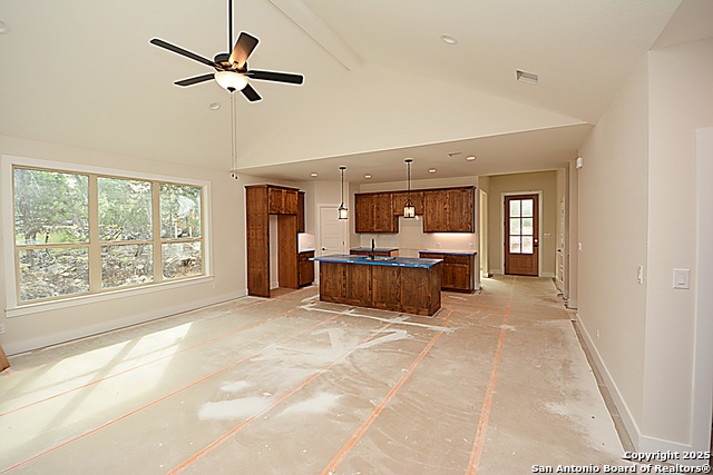 Listing photo id 1 for 197 Bogi