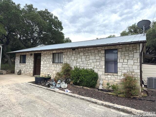 Details for 7501 Fm 1283, Lakehills, TX 78063