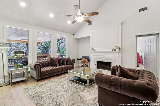 Image 10 of 32 For 1321 Barton Creek