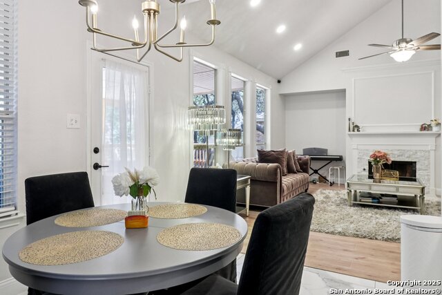 Image 13 of 32 For 1321 Barton Creek