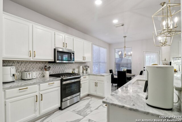 Image 14 of 32 For 1321 Barton Creek