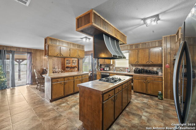 Image 16 of 25 For 311 Indian Pink