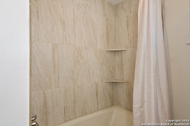 Listing photo id 16 for 818 Cherry  