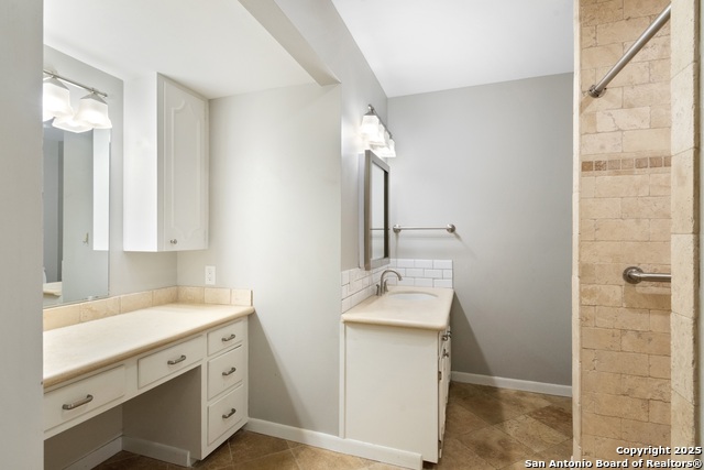 Listing photo id 21 for 818 Cherry  