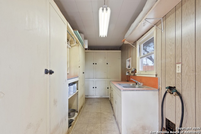 Listing photo id 24 for 818 Cherry  