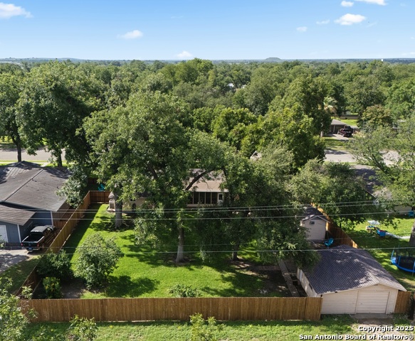 Listing photo id 27 for 818 Cherry  