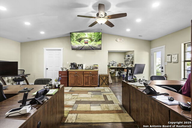 Image 10 of 30 For 16415 Access Road S