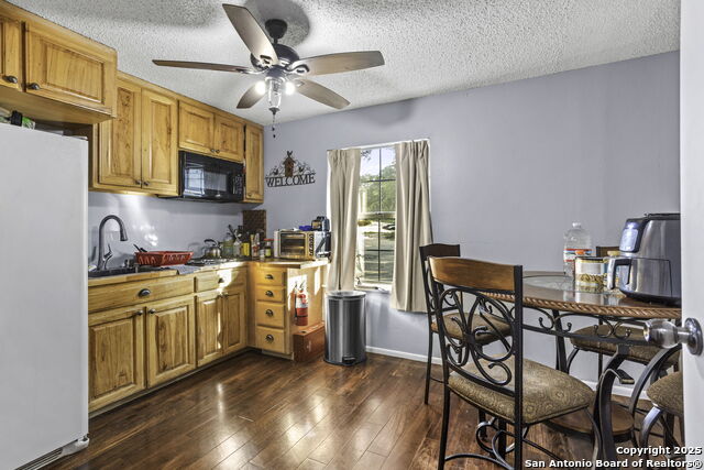 Image 11 of 30 For 16415 Access Road S