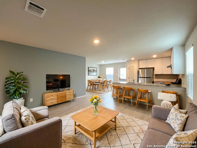 Image 3 of 36 For 10607 De Gonzalo Way