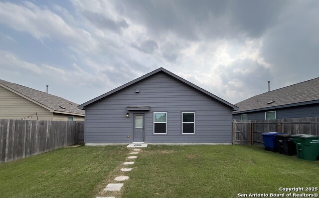 Image 31 of 36 For 10607 De Gonzalo Way