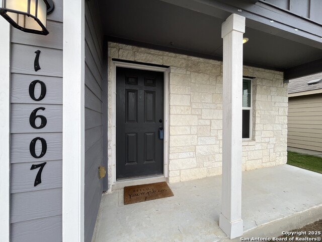 Image 32 of 36 For 10607 De Gonzalo Way