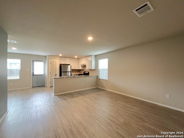 Image 8 of 36 For 10607 De Gonzalo Way