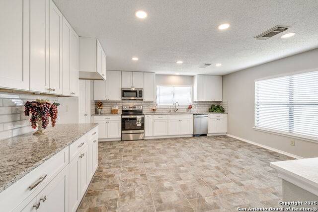 Image 11 of 40 For 8307 Tavern Pt