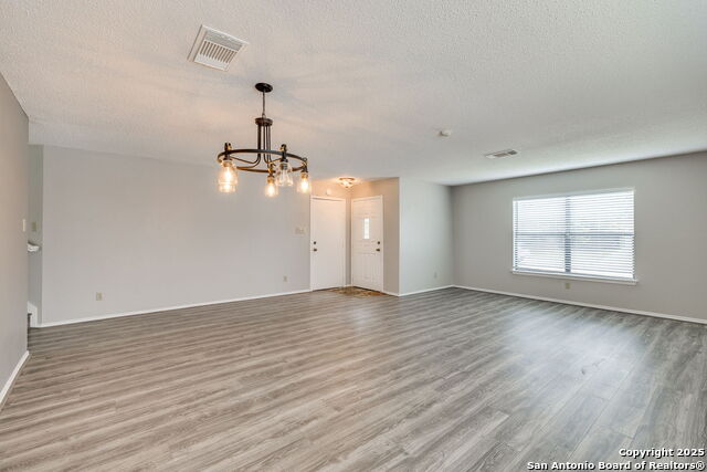 Image 5 of 40 For 8307 Tavern Pt