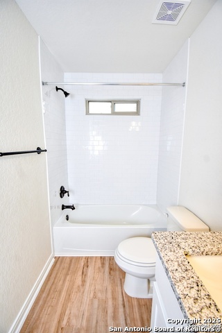 Image 13 of 15 For 10314 Candlewood  102