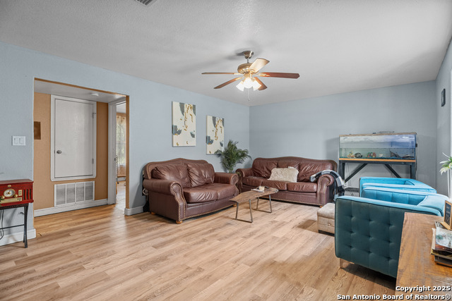 Image 20 of 38 For 1655 Eichman Rd