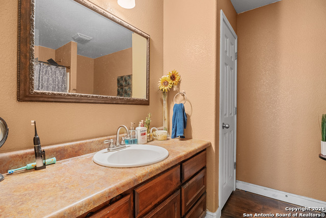 Image 28 of 38 For 1655 Eichman Rd