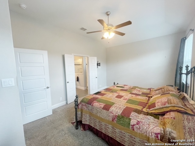 Listing photo id 17 for 22266 Akin Doe