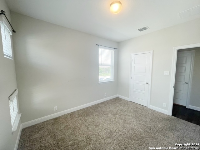 Listing photo id 23 for 22266 Akin Doe
