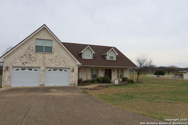 Details for 178 Spring Creek Circle, Bandera, TX 78003
