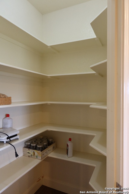 Image 11 of 29 For 178 Spring Creek Circle