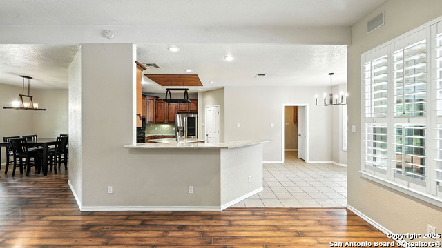 Image 14 of 44 For 1435 Meadow Glen