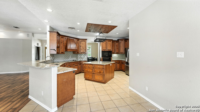 Image 31 of 44 For 1435 Meadow Glen