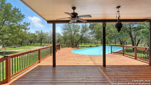 Image 41 of 44 For 1435 Meadow Glen