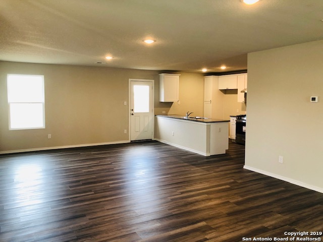 Listing photo id 3 for 9015 Little Hoss