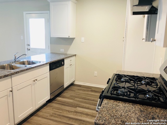 Listing photo id 5 for 9015 Little Hoss