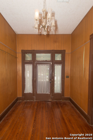Image 4 of 56 For 218 Cedar  