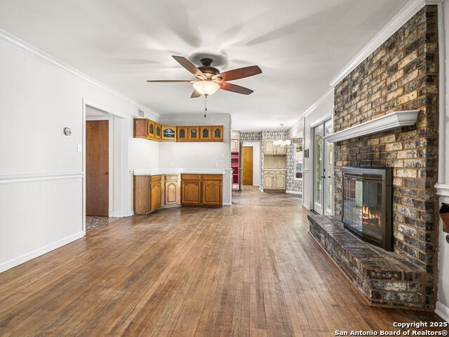 Listing photo id 14 for 6307 Pickering Drive