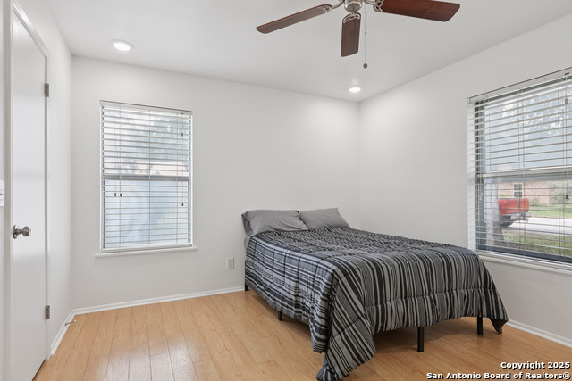 Image 22 of 27 For 1334 Carnation