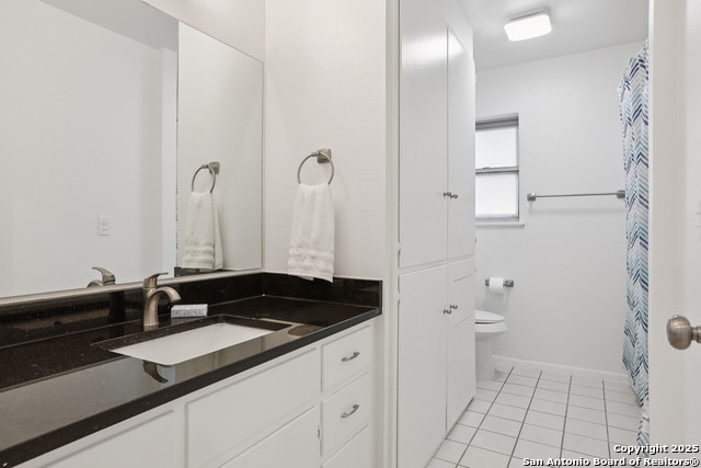 Image 23 of 27 For 1334 Carnation