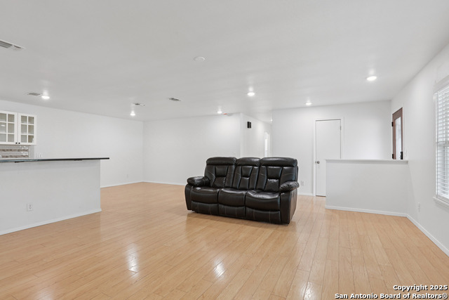 Image 3 of 27 For 1334 Carnation