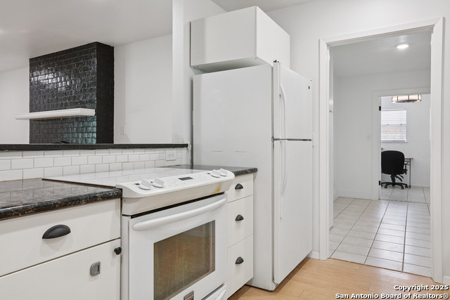 Image 9 of 27 For 1334 Carnation