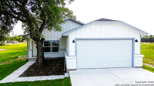 Details for 807 Polk N , Beeville, TX 78102