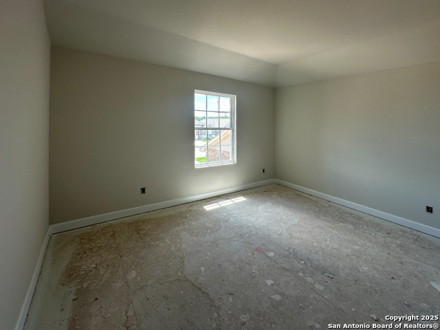 Image 22 of 41 For 155 Mallorys Way